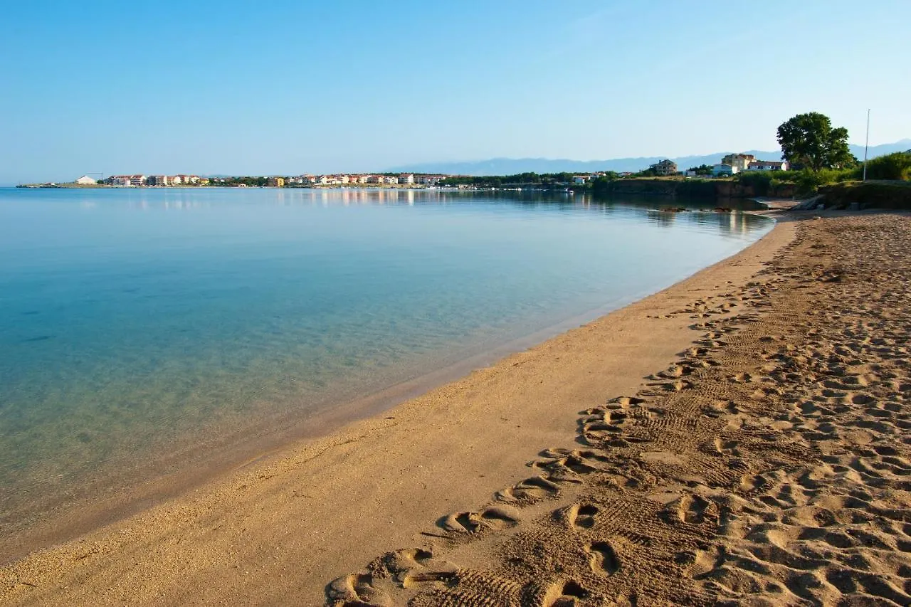 Apartments With A Parking Space Povljana, Pag - 228 0*, Povljana